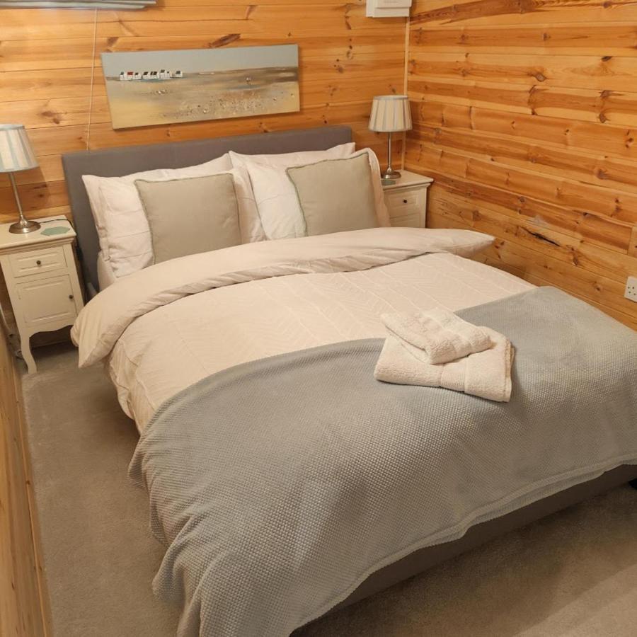 Peaceful In Skegby -sleeps2- Firer Pit